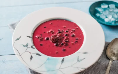 Kalte Waldfrüchtesuppe